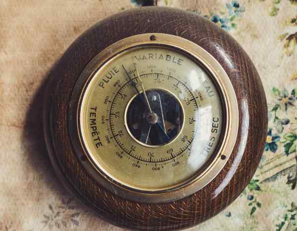 Vintage: Nadelbarometer?