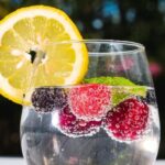 Aromawasser mit Pflanzen und Früchten aus dem Garten?
